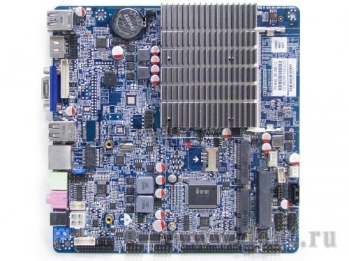   MINITOSTAR ITX-M40-D6 (J1900, 1xSODIMM, 2xSATA)